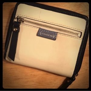 Coach “Daisy Spectator” Medium Zip Around Wallet